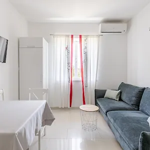 Lu Apartment